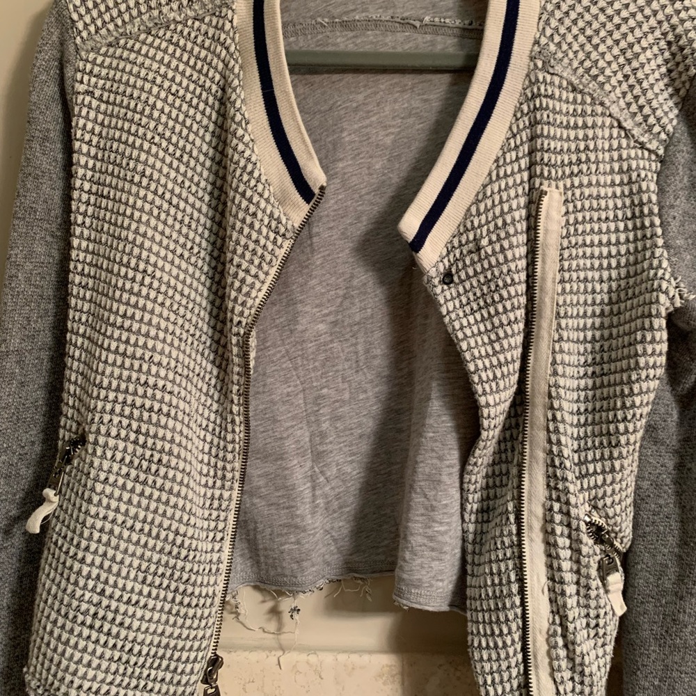 Splendid Soft Lightweight Jacket! - image 4